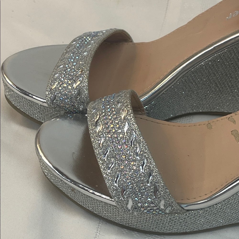 Ladies Forever Silver Sandal platform, sandal, size - Picture 5 of 16